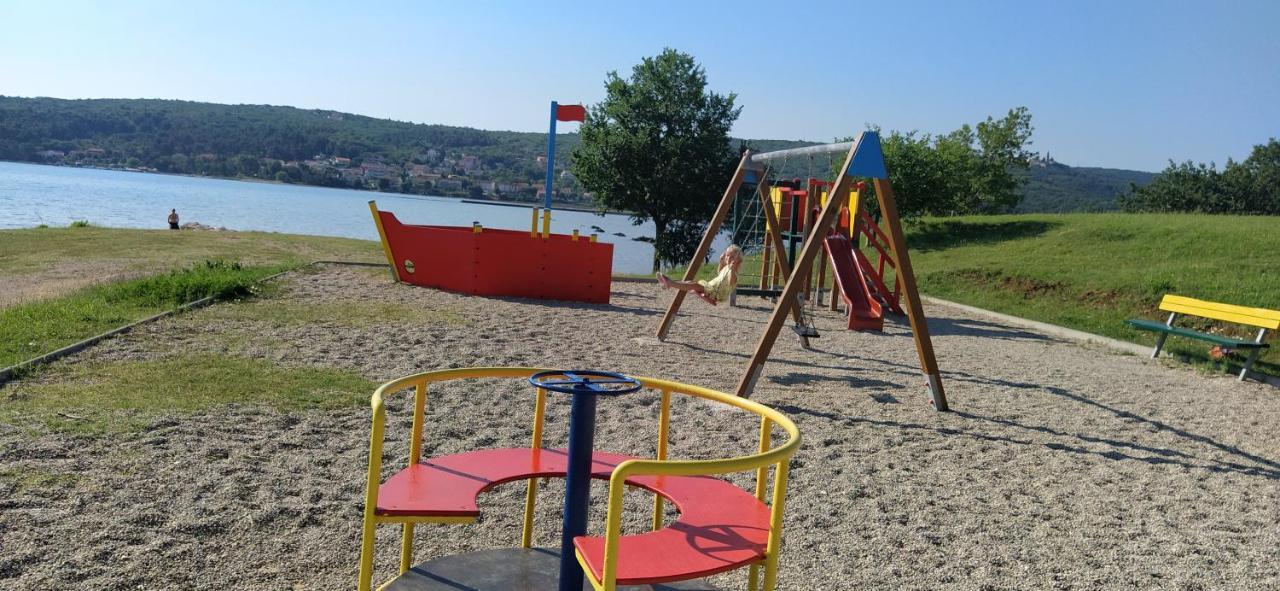 Apartment Dajana 4+2 Čižići エクステリア 写真